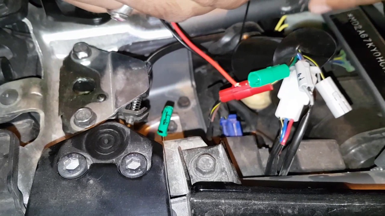 Dominar 400|RS 200 BS4 hazard Flasher install and features | Vlog style