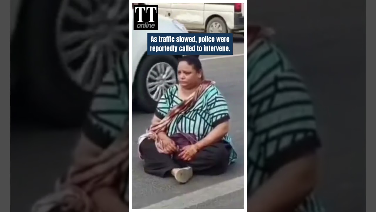 Vadodara Woman Sits in Protest After Being Served Less 'Pani Puri' By Vendor