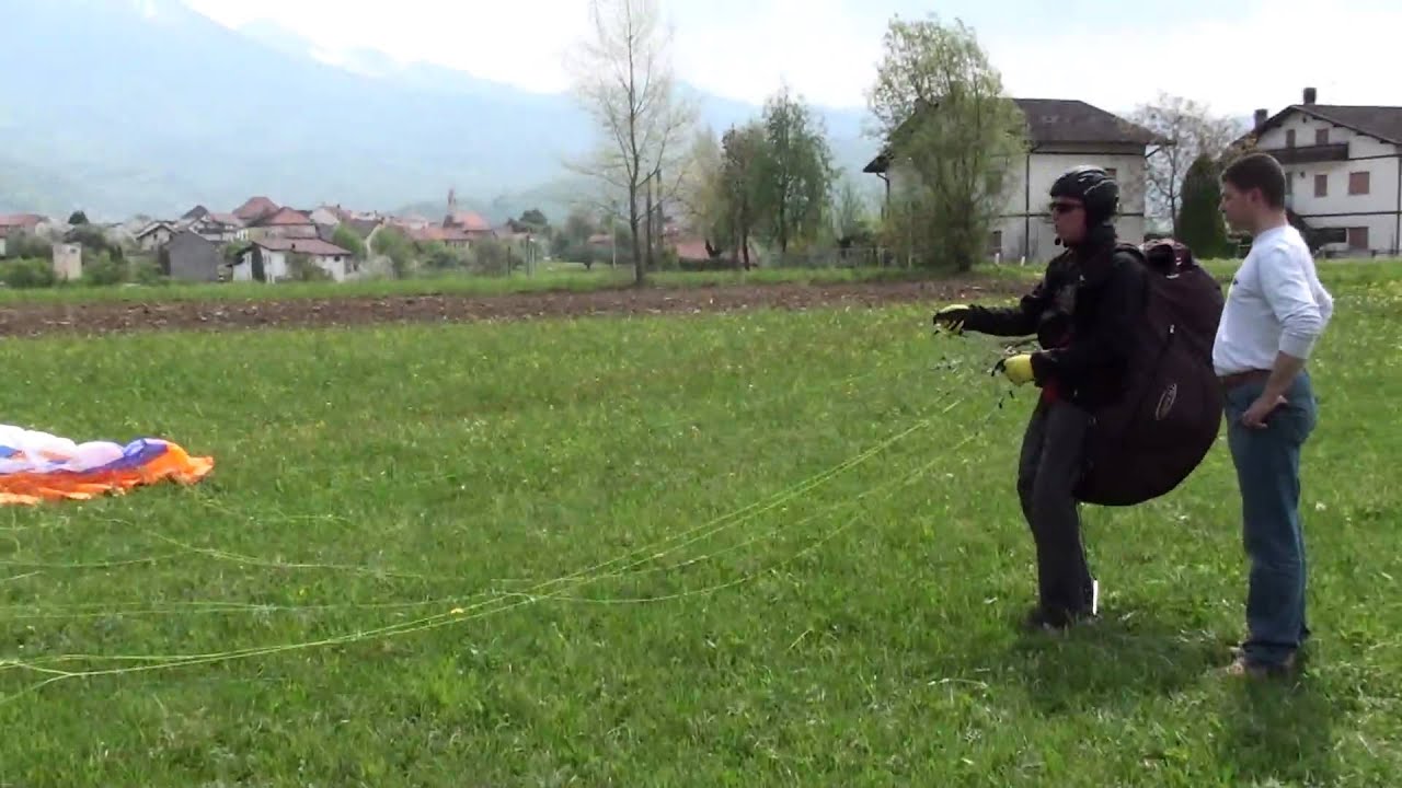 Paragliding Parapendio Lezioni di decollo alla francese (Paragliding Reverse Launch Practice)