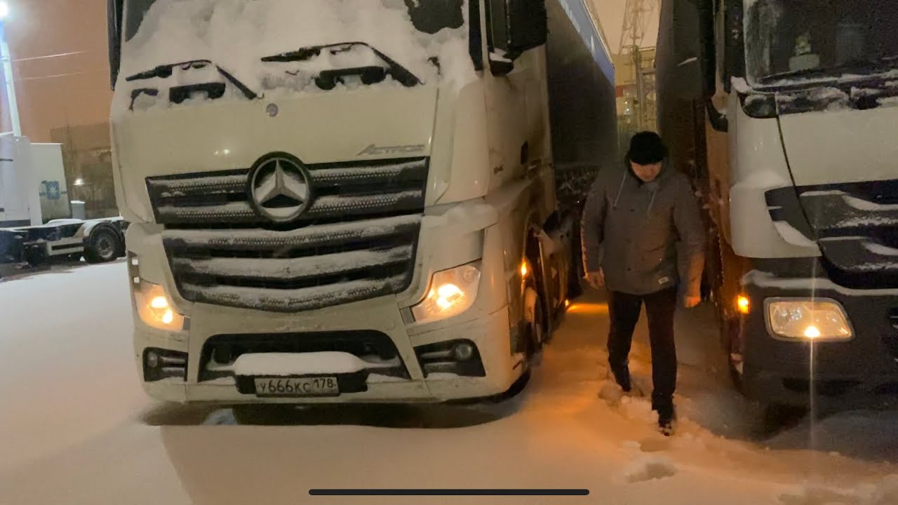 БУКСУЮТ ВСЕ !!! Питер завалило снегом !!! 😳Огромные пробки (КОЛАПС)