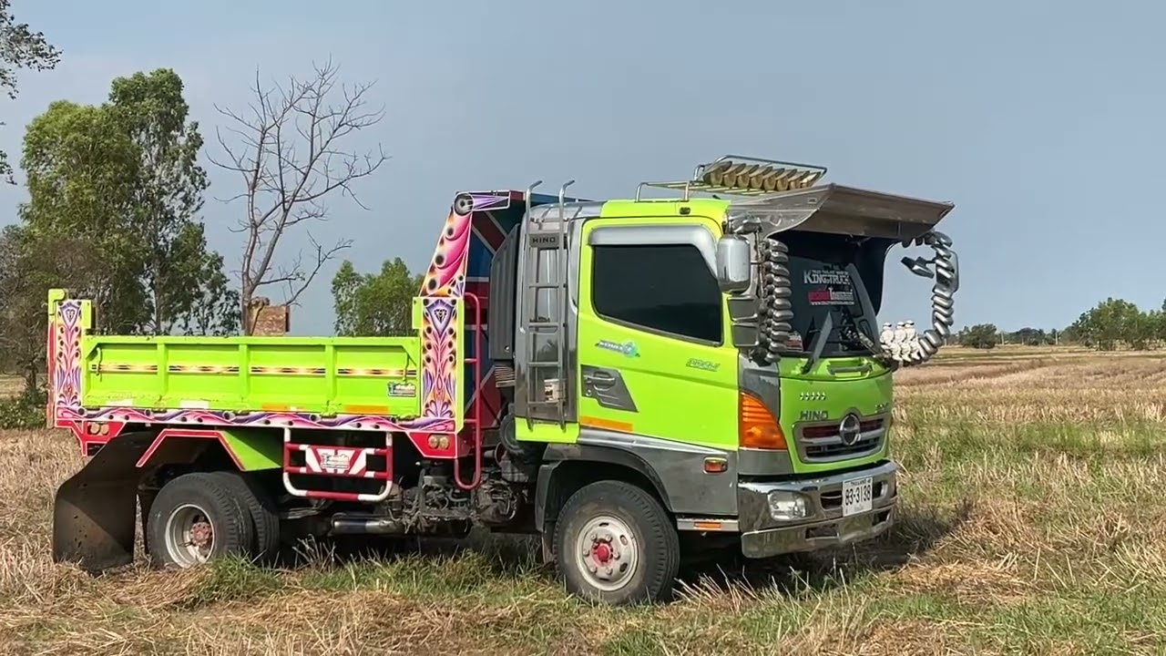 งานวิ่งเที่ยวเข้าบ้าน วิ่งอยู่ 3 คัน วิ่งใกล้แบบนี้จะไม่ได้คัน40เที่ยวหรอครับ #ดินด่วน #excavator 