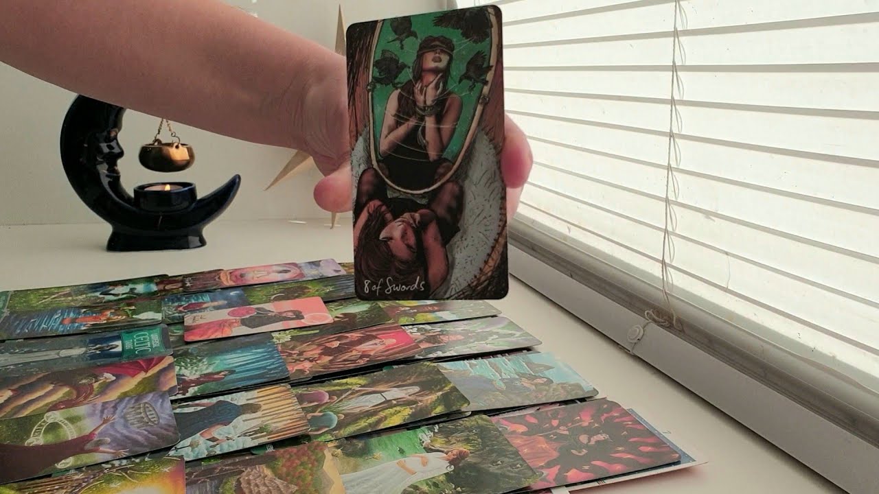 Что ВЫТВОРЯЕТ этот ПАРЕНЬ🤦‍♀️😅Что с ним ПРОИСХОДИТ сегодня⁉️ OTVET U TARO 🃏 ТАРО