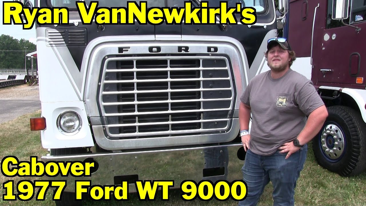Ford WT 9000 Cabover z 1977 roku Ryana VanNewkirka na zjeździe Ohio Vintage Truck Reunion 2024
