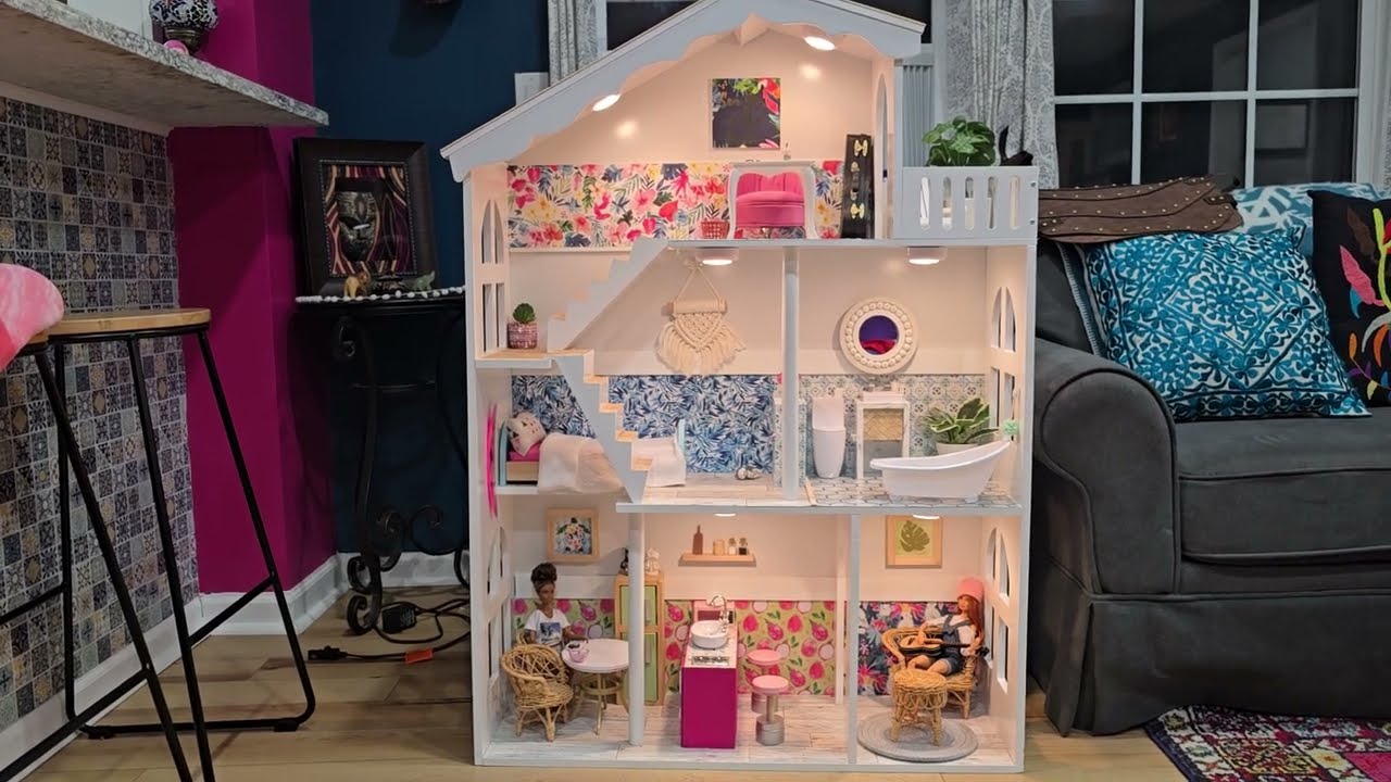 DIY Barbie Dreamhouse