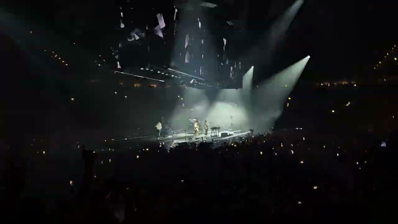 LINKIN PARK IN THE END CROWD SING THE SONG FIRST EUROPE SHOW SINCE A DECADE IN HAMBURG And Faint