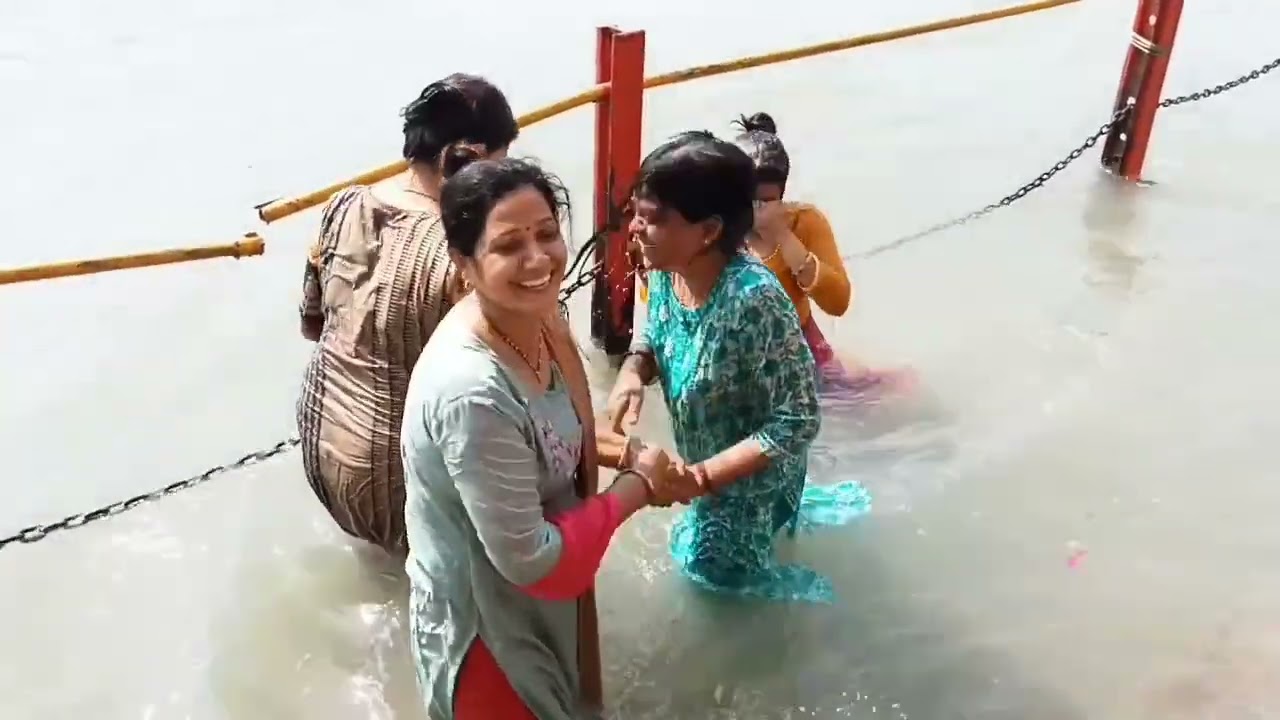 हरिद्वार में गंगा स्नान
