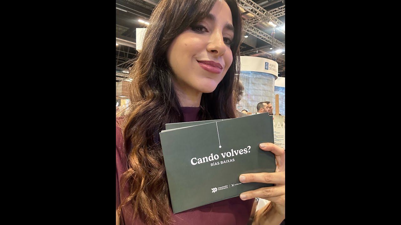 Noa Garc&iacute;a - Presentadora Turismo R&iacute;as Baixas en Fitur 2025