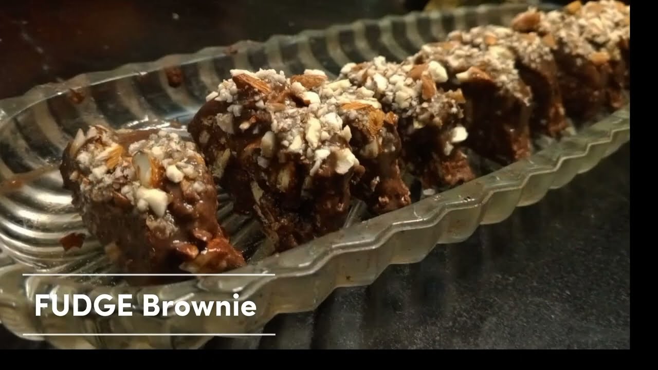 No bake chocolate Fudge brownie.Low Budget ❗ Only with Biscuits and Coco powder ❗New year special