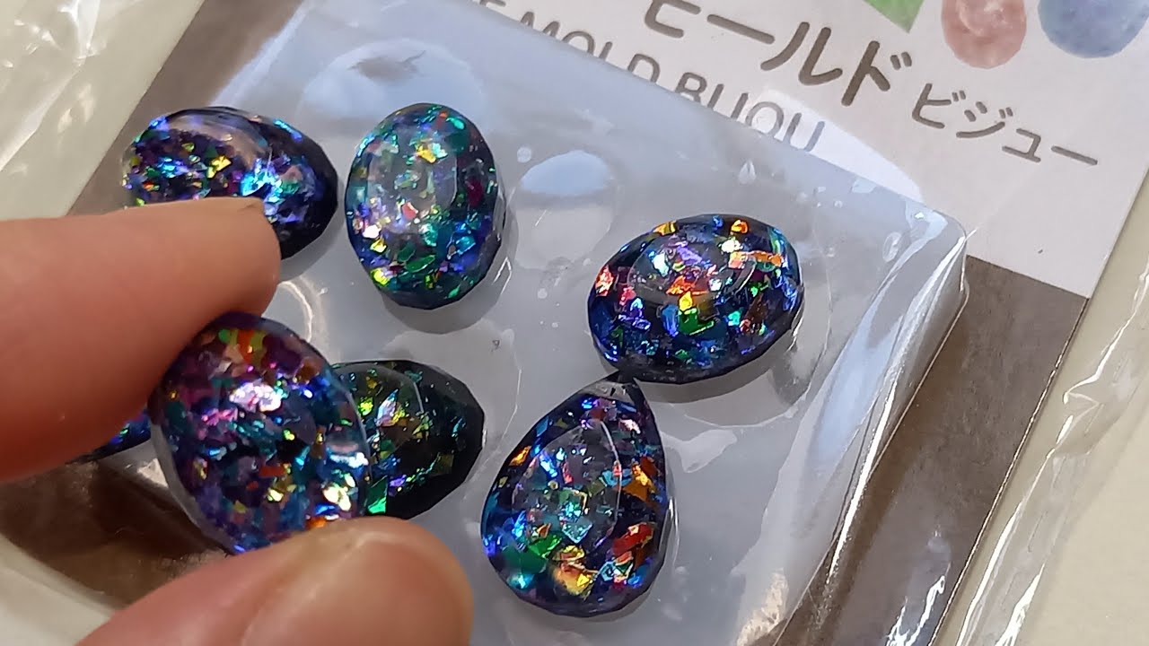 UVレジン　セリア購入品　ブラックオパール風パーツ作ってみた　resin