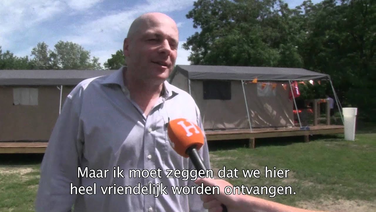 Hyves Oranje Update - Duitse journalist gezwaffeld door Hyves Oranje Reporter