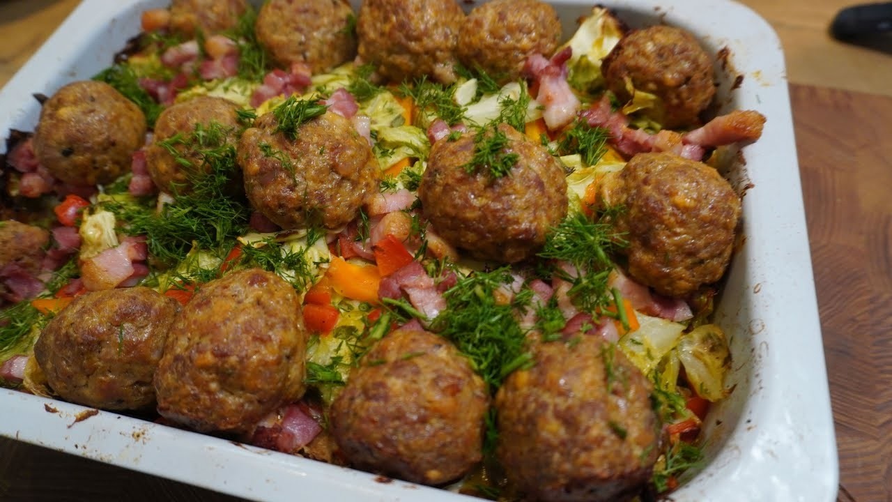 🥬 MŁODA KAPUSTA Z ZIEMNIAKAMI I PULPETAMI &ndash; PYSZNY RODZINNY OBIAD, KT&Oacute;RY SMAKUJE KAŻDEMU!