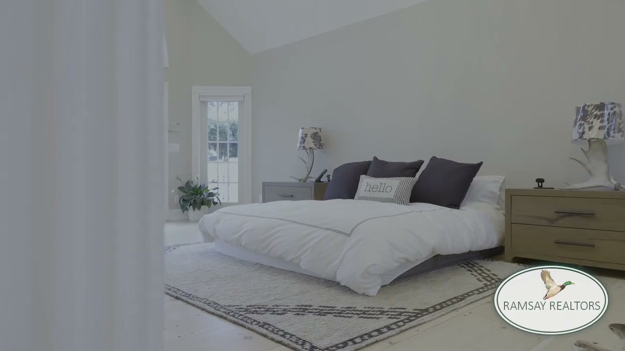 300 Maple Islip
