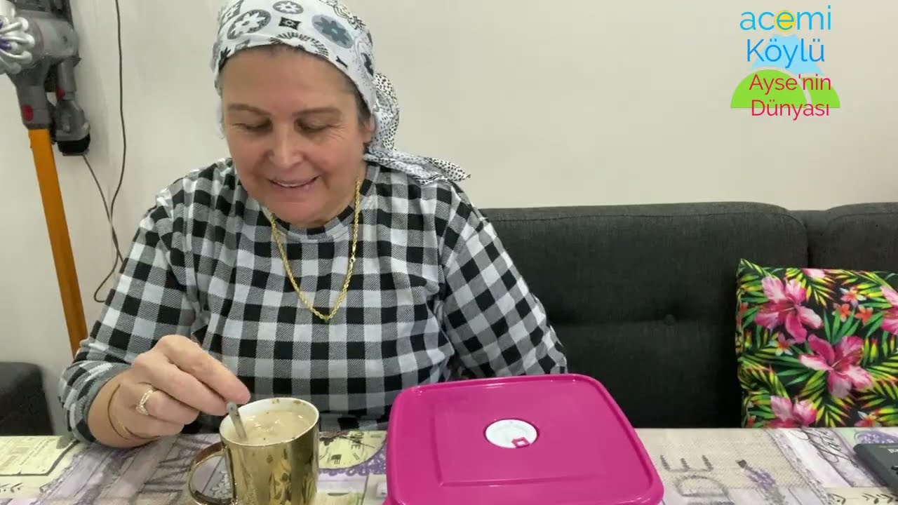BAHÇEMİZDEN TOPLADIĞIM OTLARDAN  SALATA YAPIYORUM 🇹🇷