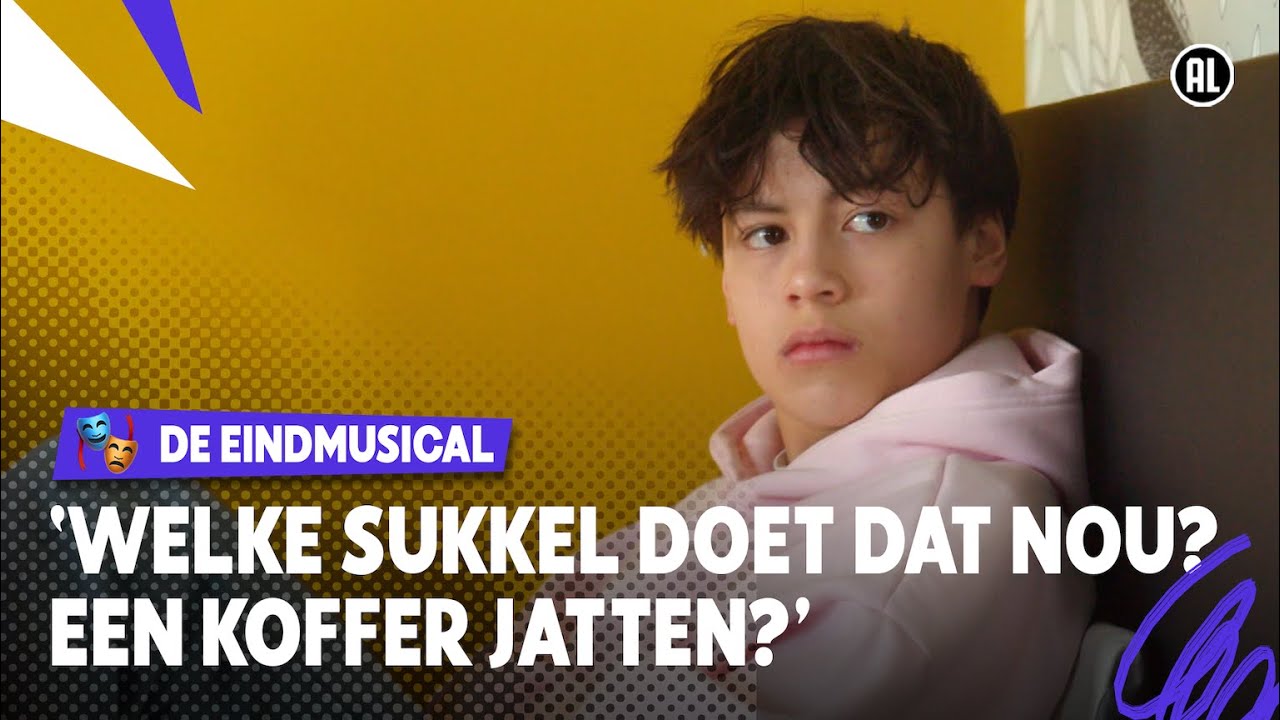 'WAAROM MOETEN WIJ LIJDEN ONDER ZIJN DOMME ACTIE' | De Eindmusical | seizoen 7 #6 | NPO Zapp