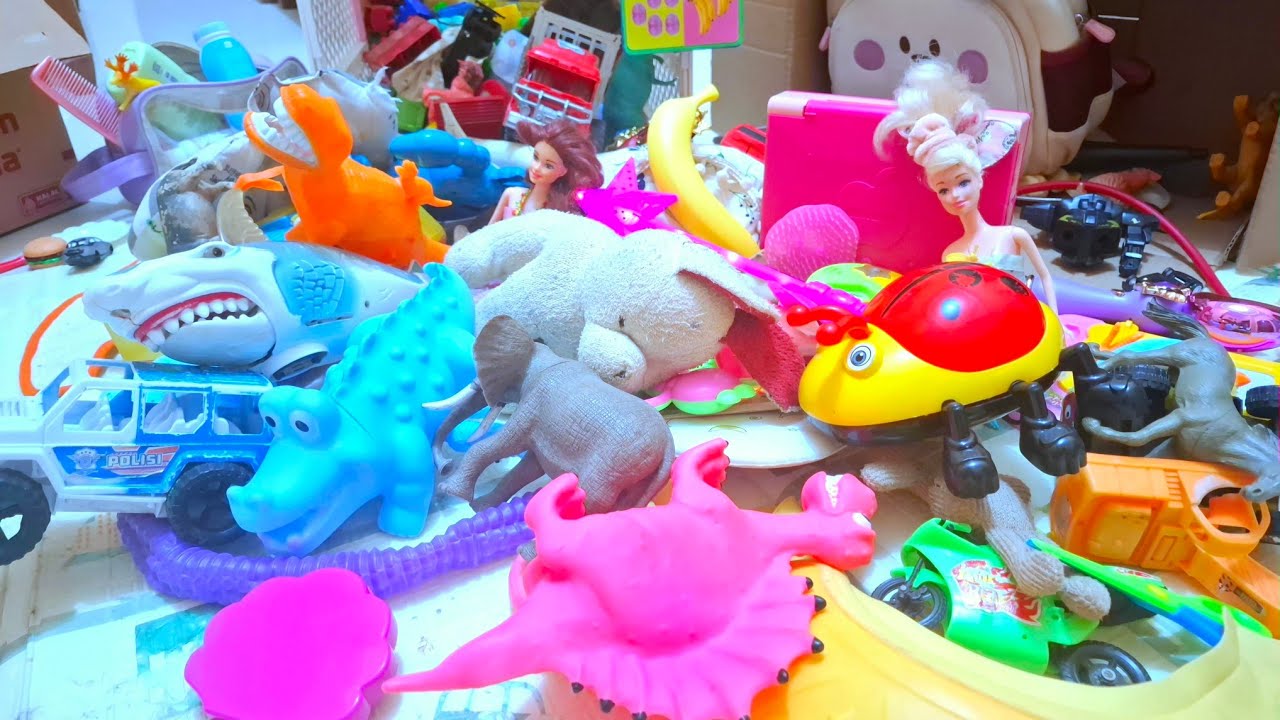 cleane up our toys asmr into cardboard box || review