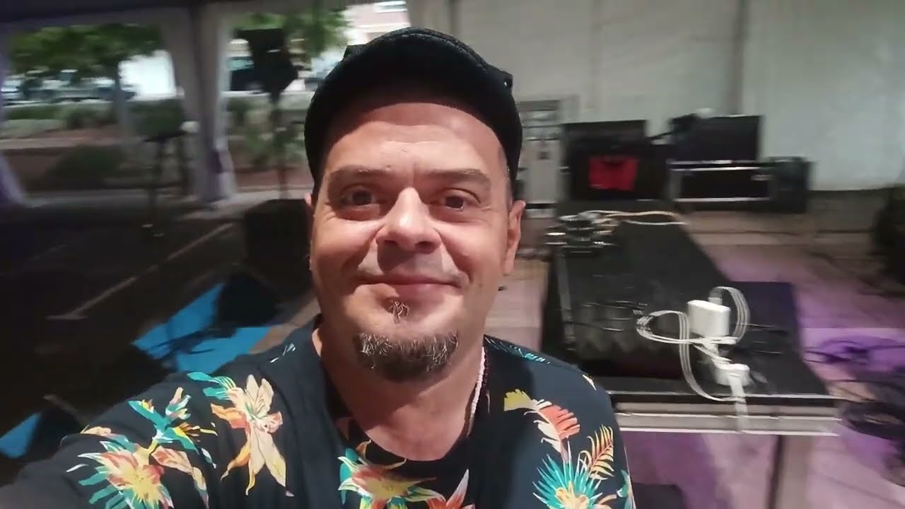 Ranking Bassie Videoblog #10 - Supa Bassie Feat Vicent Spear At The Controls @ Concerts A Borriol.