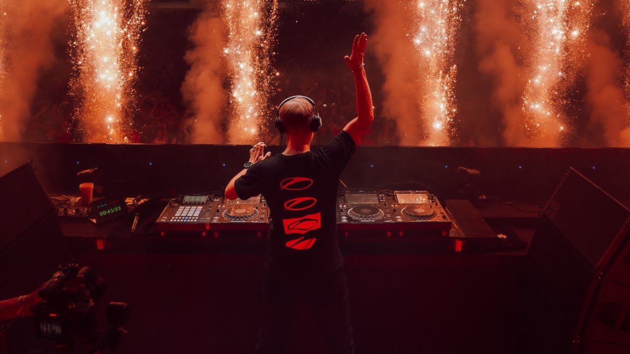 Armin van Buuren - A State Of Trance London 2023 [Digest]