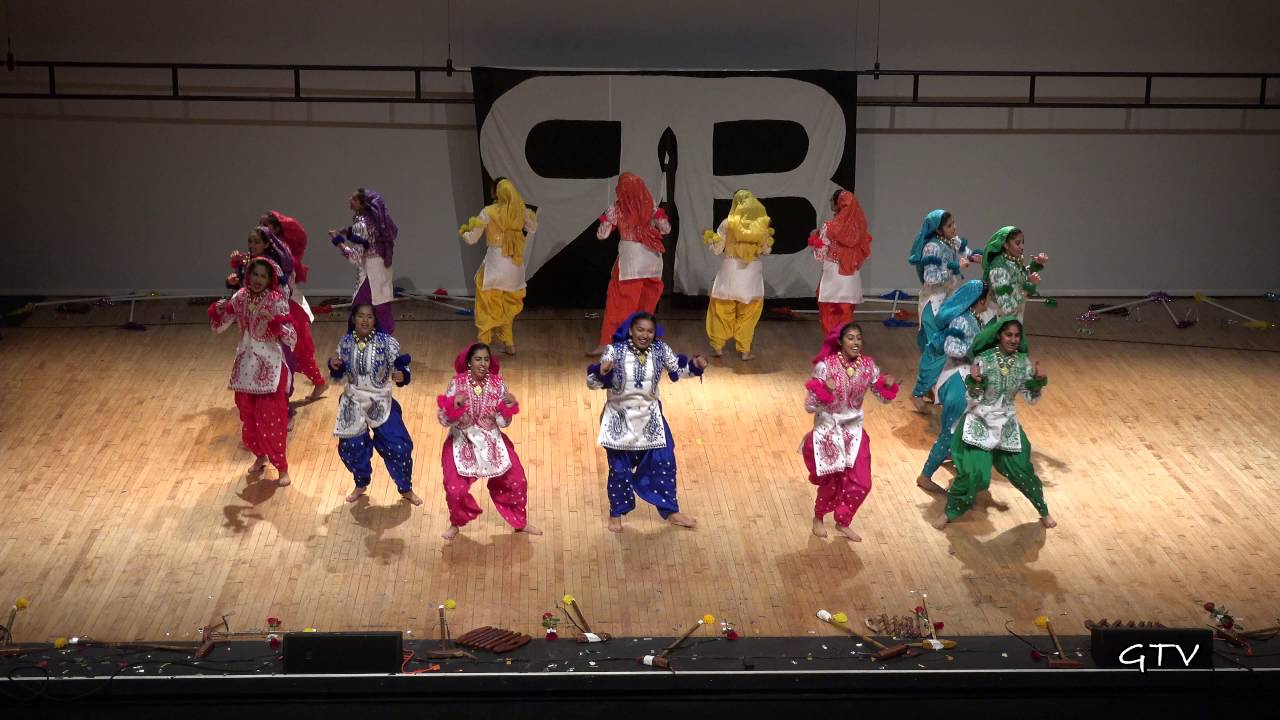 Royal Bhangra Girls @ Bruin Bhangra 2016