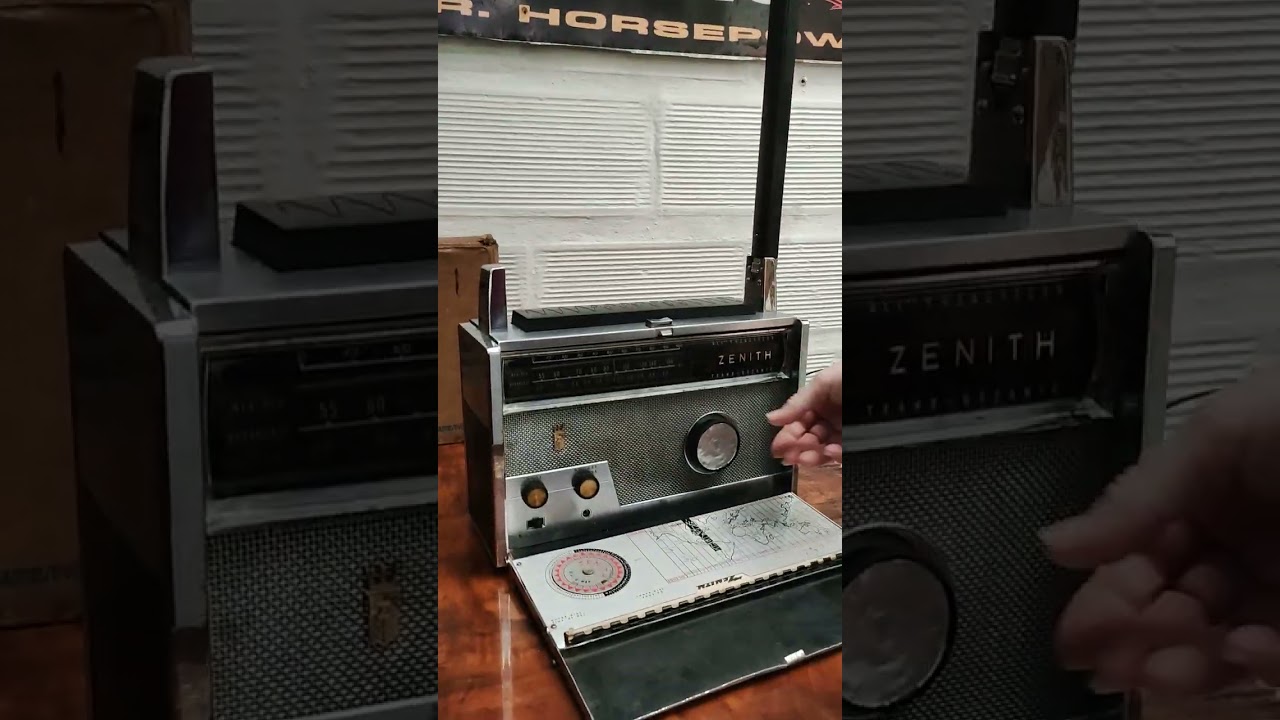Antigua Radio Zenith Trans-Oceanic All Transistor Royal 1000 D Funcionando