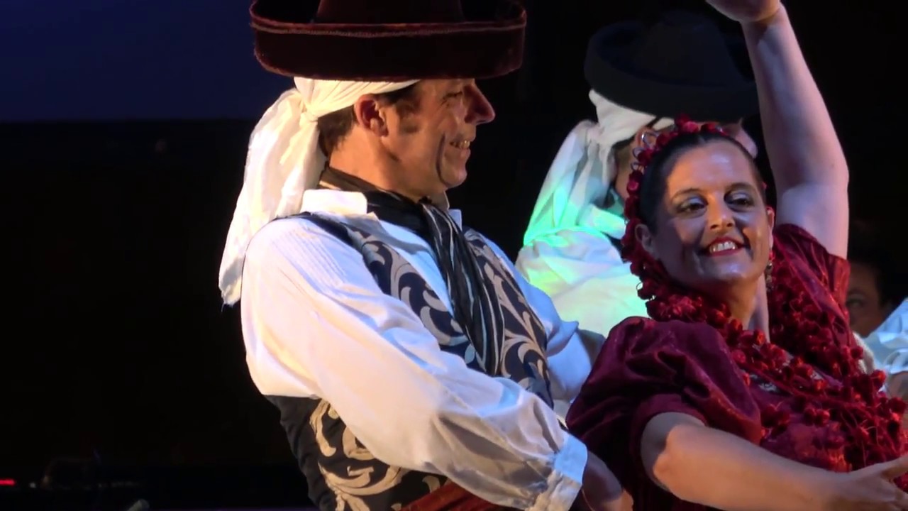 Grupo de Danzas Ciudad de Dos Hermanas (37ª Jornadas Folclóricas Nazarenas) Dos Hermanas (Spain)