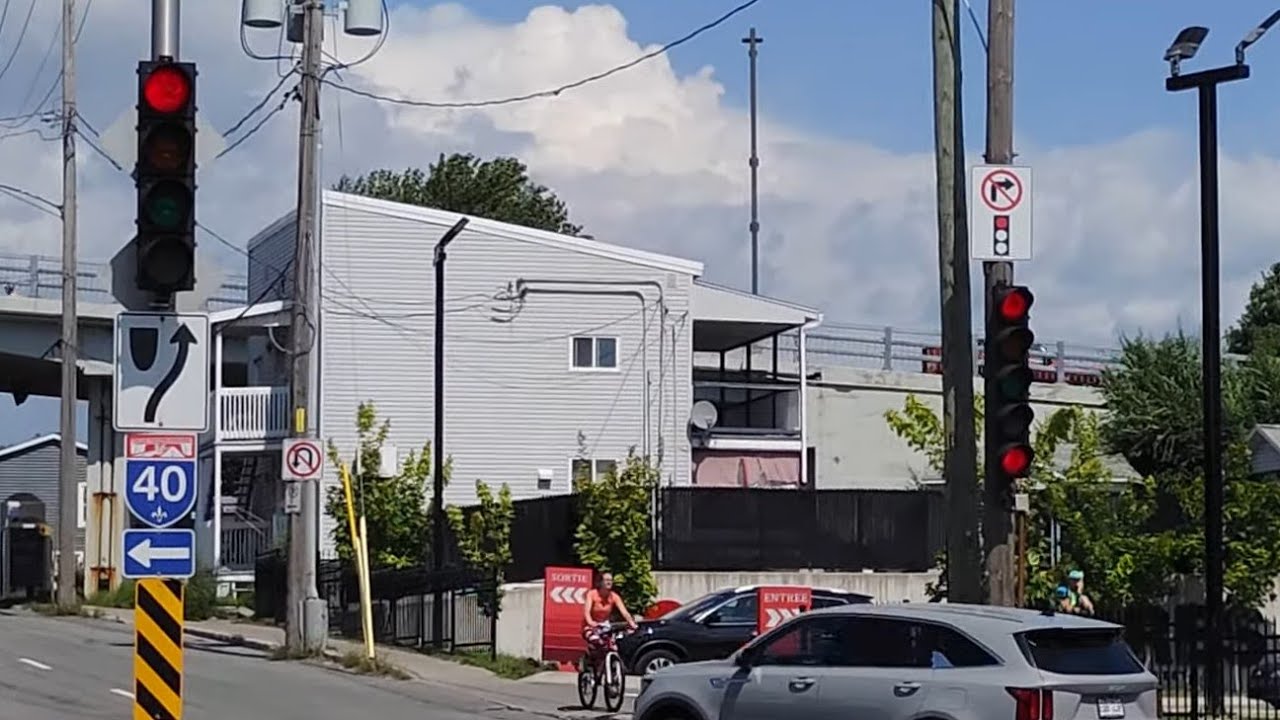 Very Pedestrian Unfriendly Intersection in Trois-Rivieres.