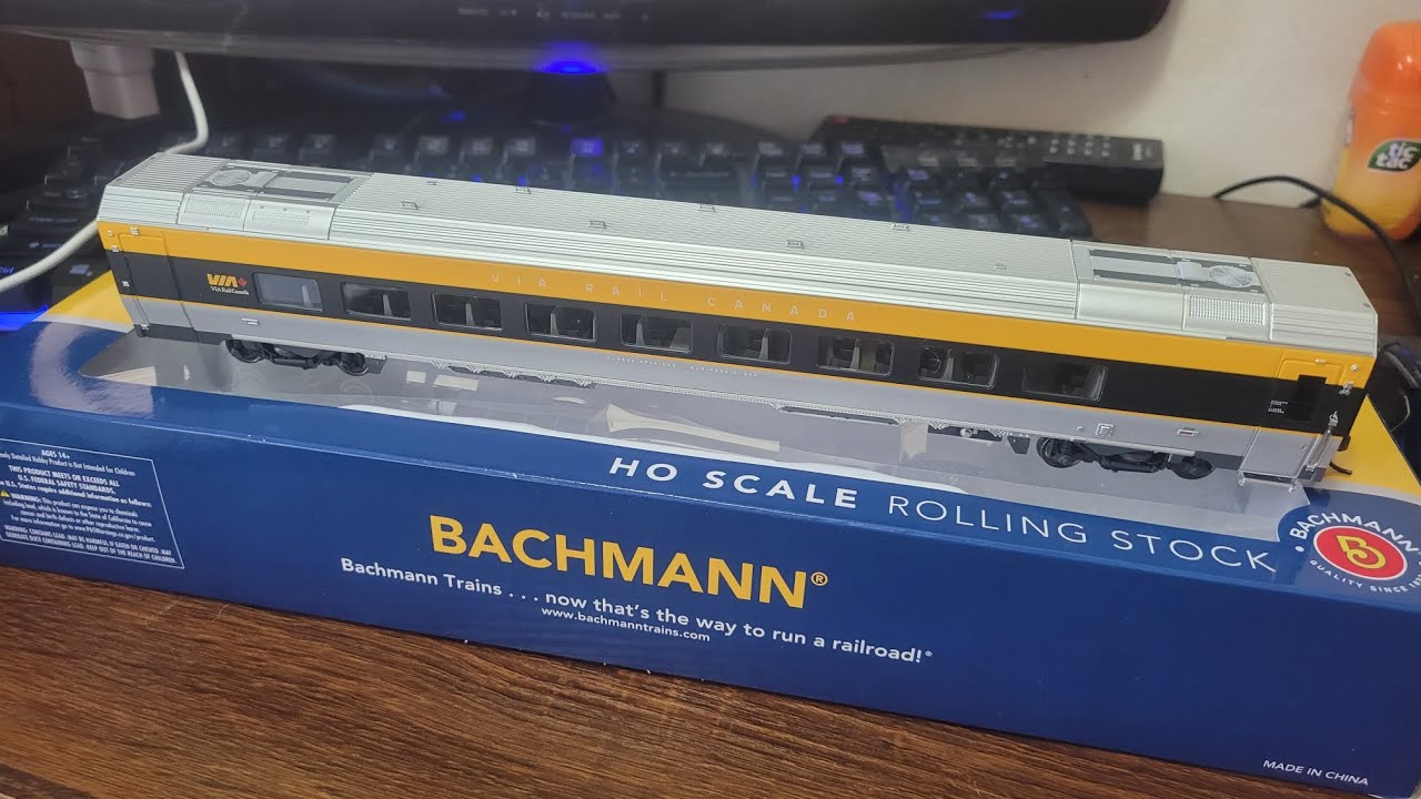 VD64: Bachmann Ho scale VIA rail venture car review