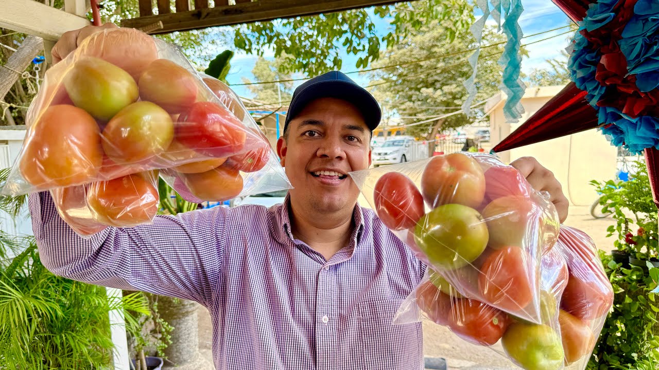 Aurelio nos dio tomate para la gente