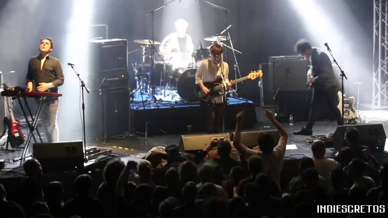 Triángulo de Amor Bizarro - De la monarquía a la criptrocracia @ Let´s Festival 2016  - Indiescretos