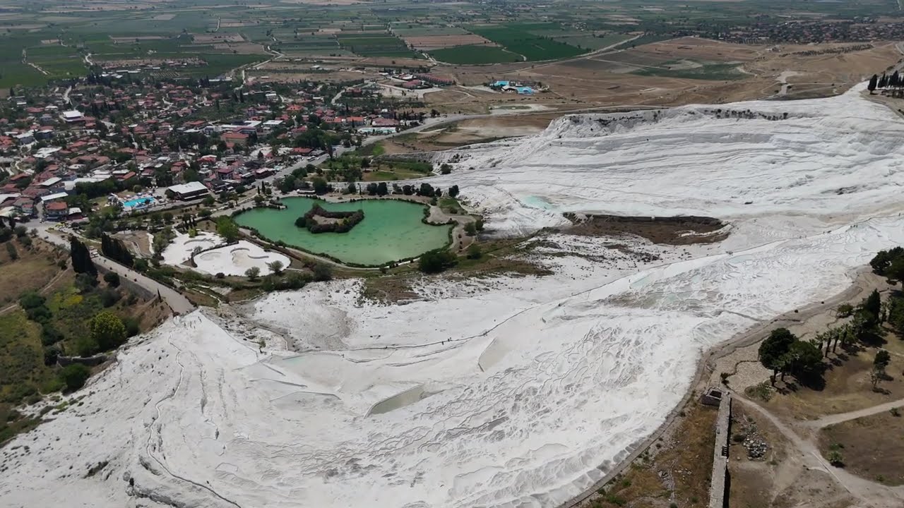 🌍✨ Pamukkale Travertenleri | Drone Çekimi ile Büyüleyici Manzaralar 🚁🏞️