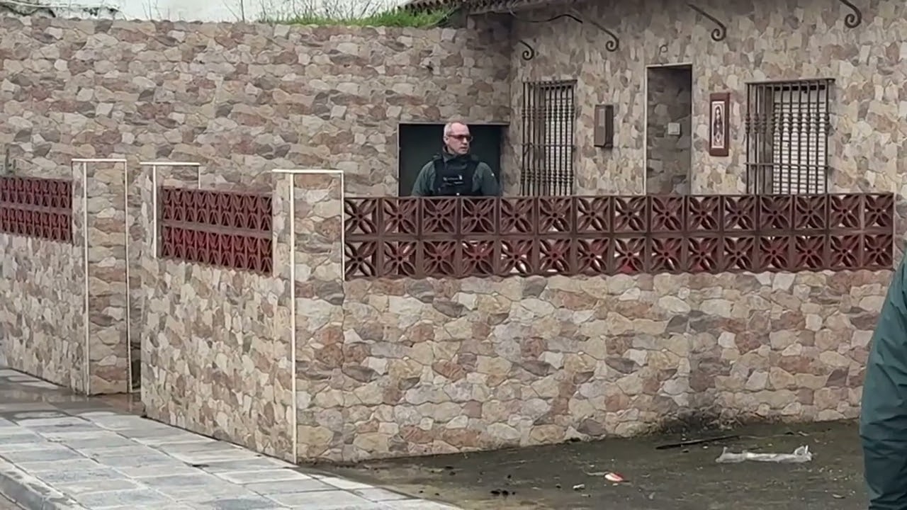 Los desbordamientos de los ríos provocan desalojos y cortes de comunicación en la comarca