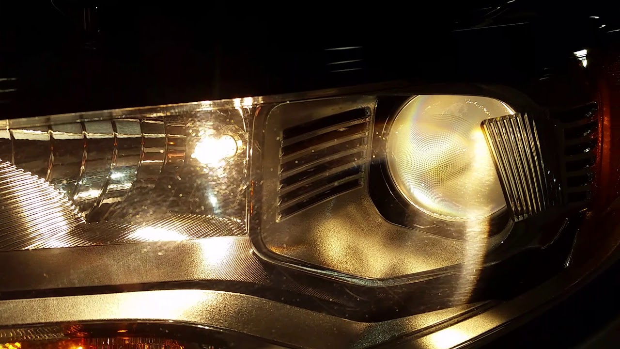 2015 To 2019 Ford Edge SUV - Low Beam & High Beam Headlight Bulbs - Testing After Changing Bulb