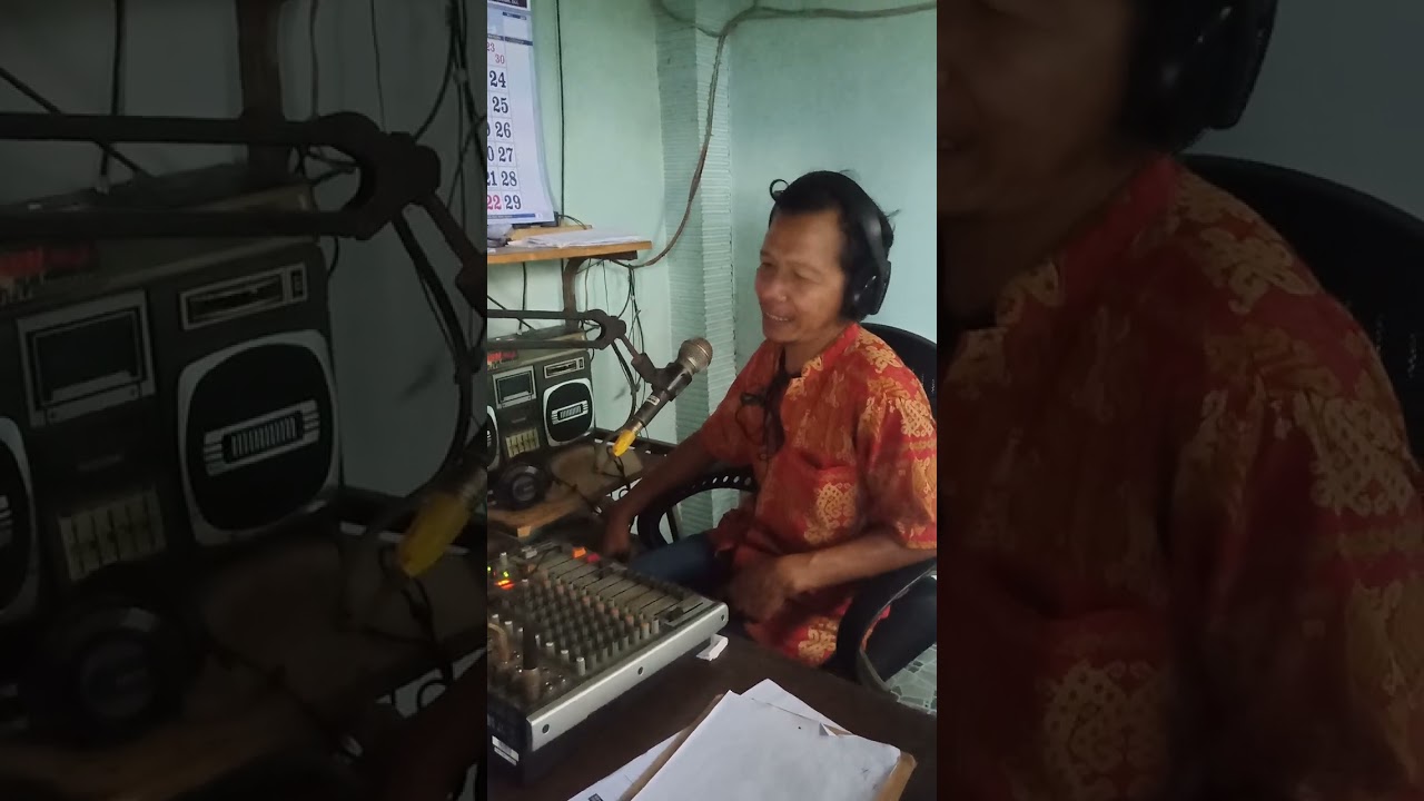 Siaran Radio Sugesti FM dengan Mas Ublek Mustofa #penyiarradio #radio #sugestifm