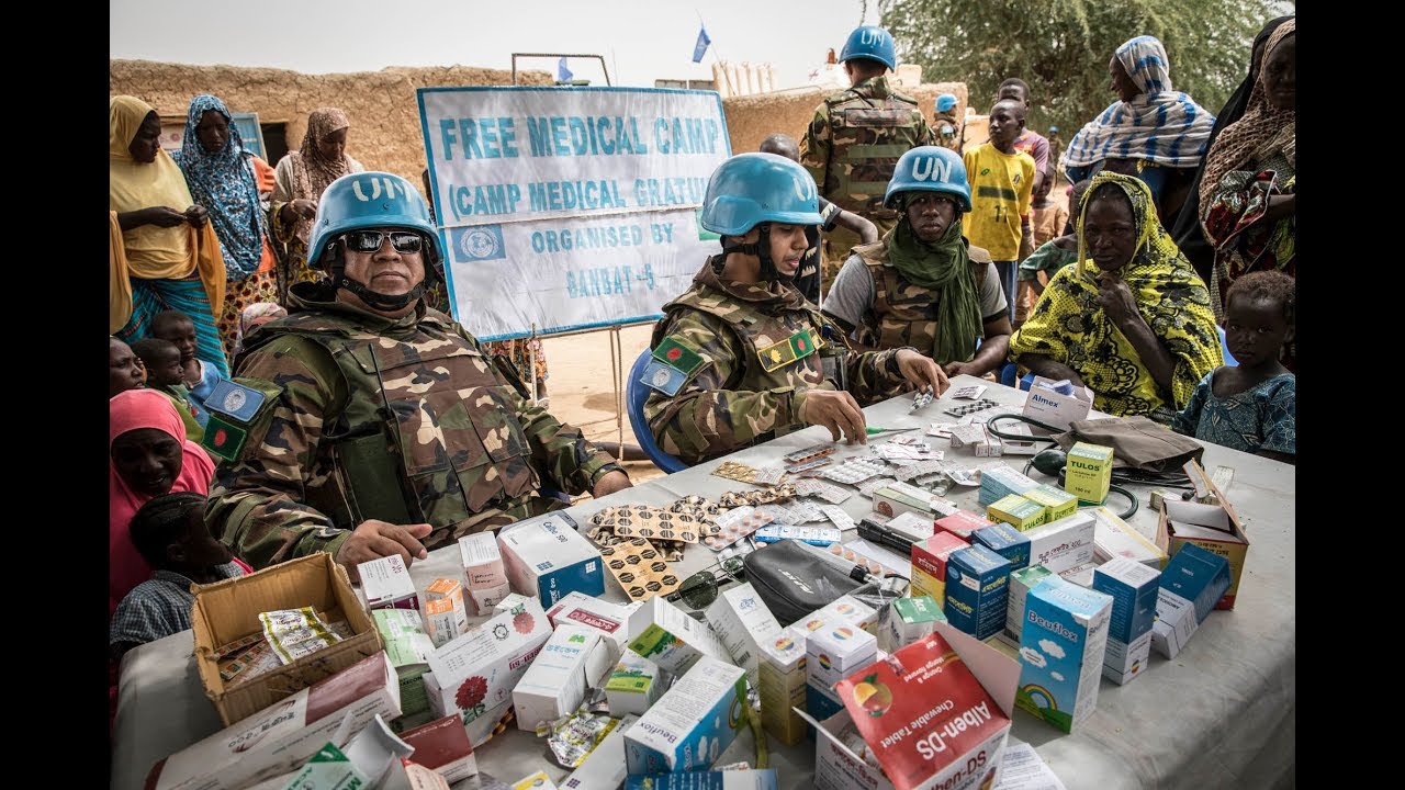 Blue Helmets from Bangladesh offer hope to communities in Northern Mali