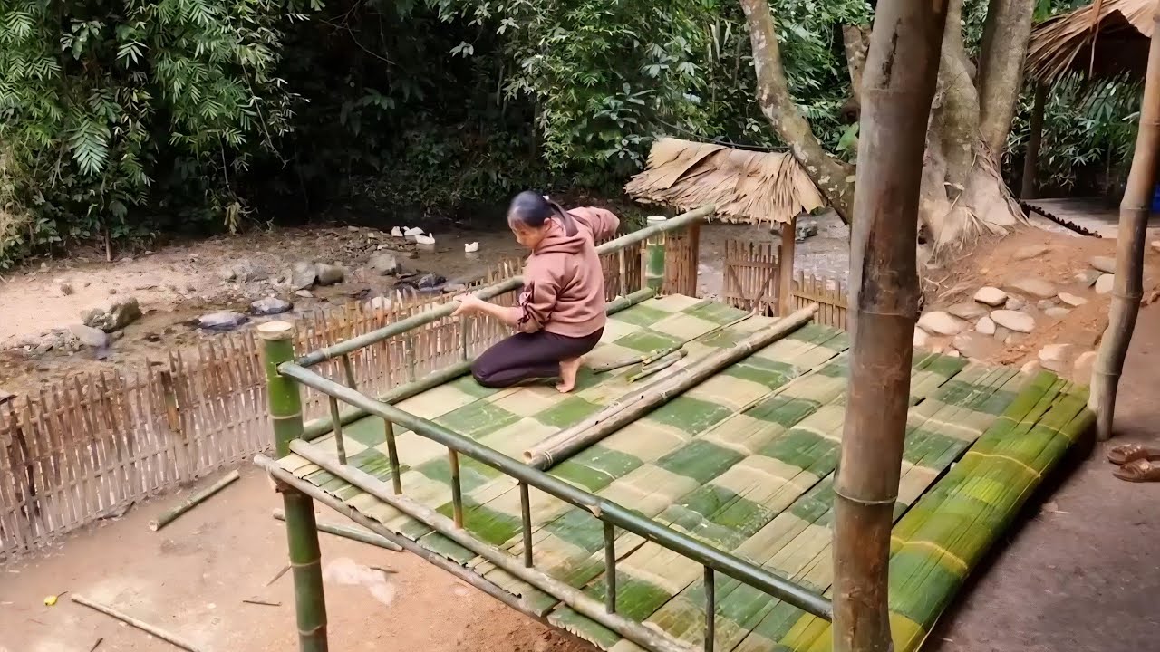 The girl designed a drying rack made of bamboo