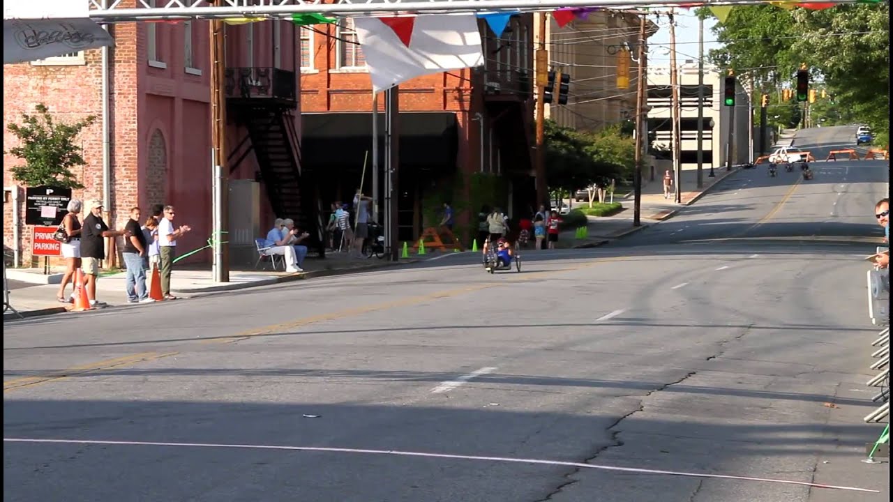 USHF Clocktower Classic Handcycle Races 2011 criterium finish clip 1553