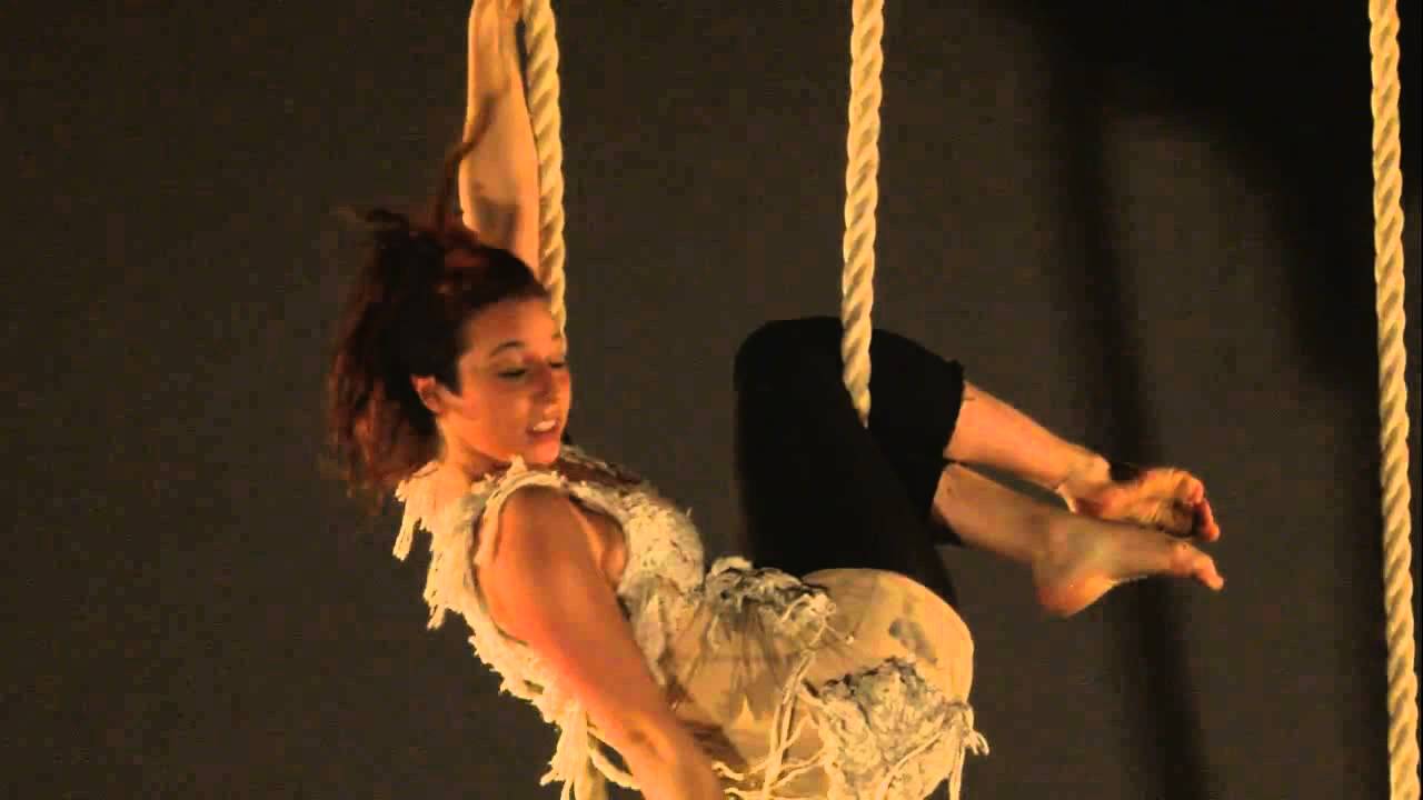 Gaia Santuccio - aerial theatre (rope)
