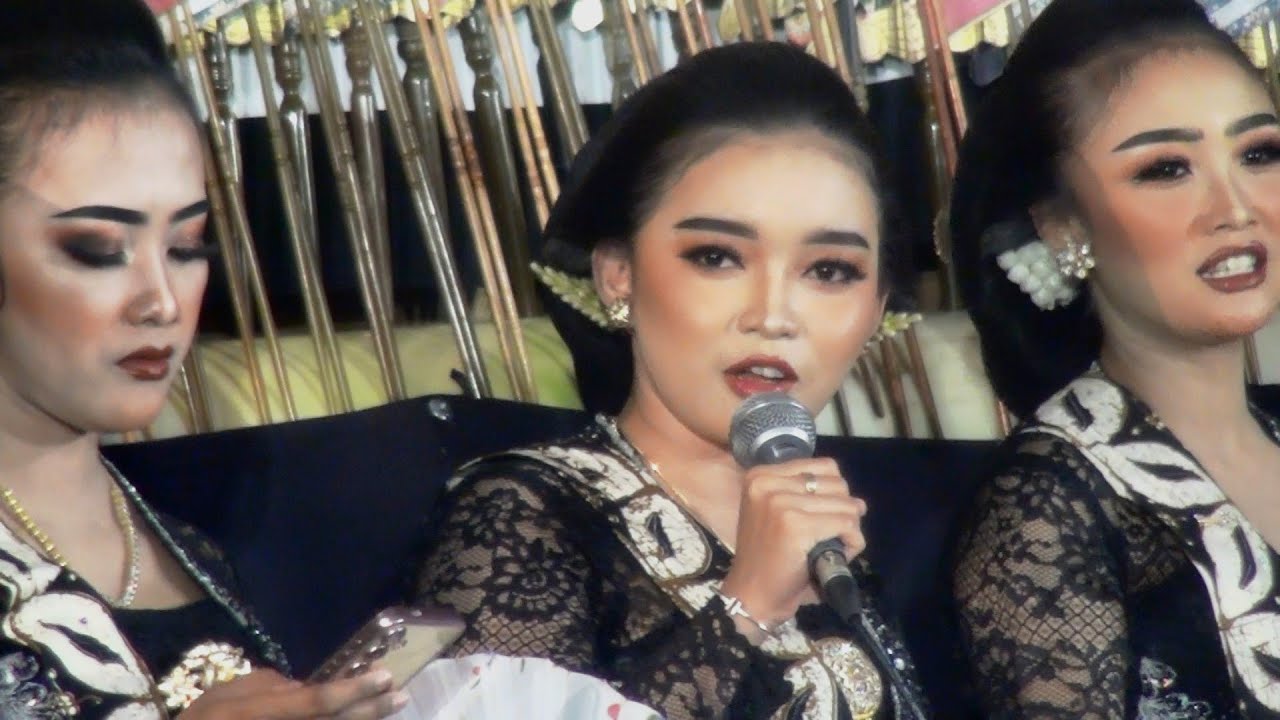 INI TERNYATA ALASAN SINDEN UMI HAFIFAH JARANG TAMPIL DI PANGGUNG WAYANG KULIT