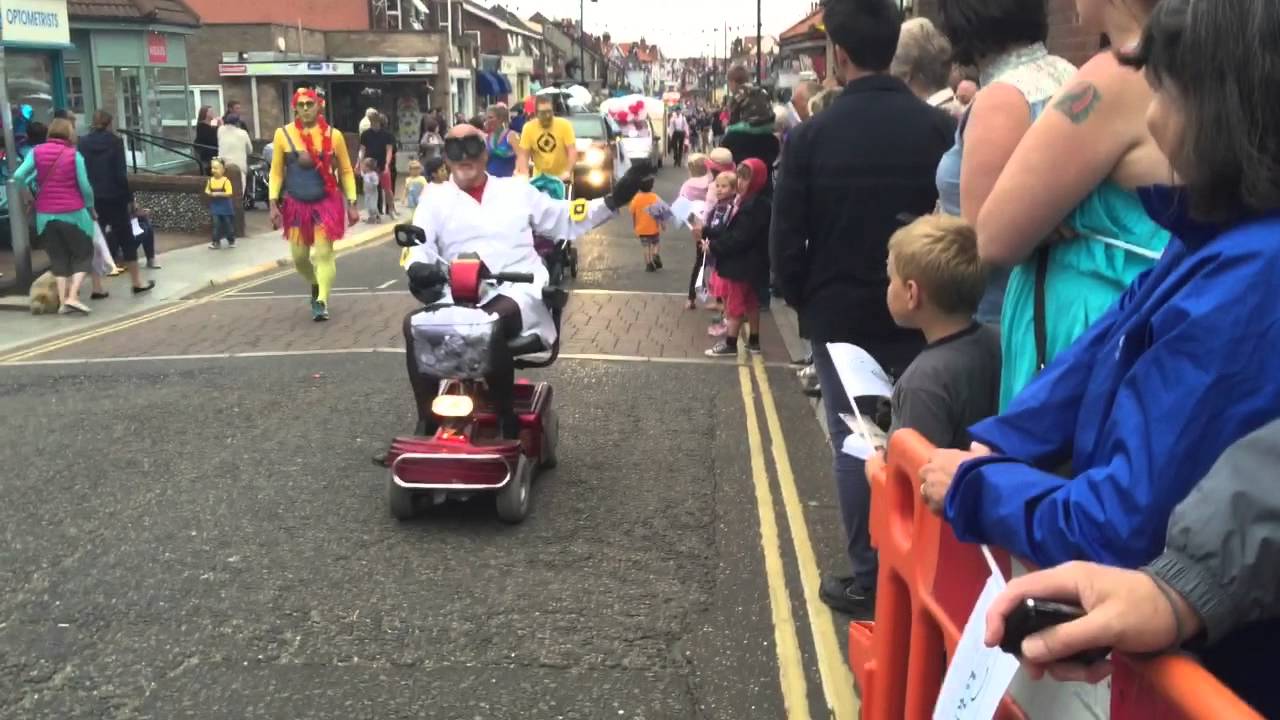 Sheringham Carnival Parade 2015
