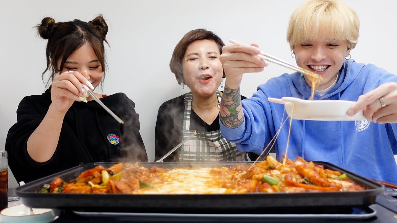 ネタ思いつかなかったんでチーズタッカルビ作って食べました。