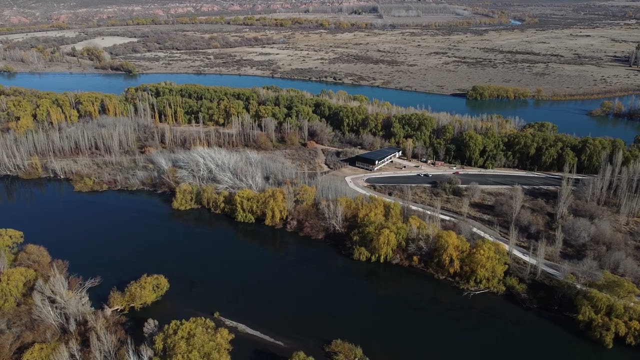Península Hiroki, Confluencia de los Ríos Limay y Neuquén, Patagonia Argentina.