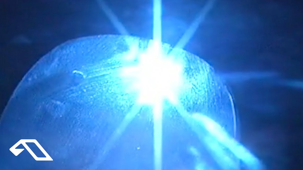 Juno Mamba - Blue Light