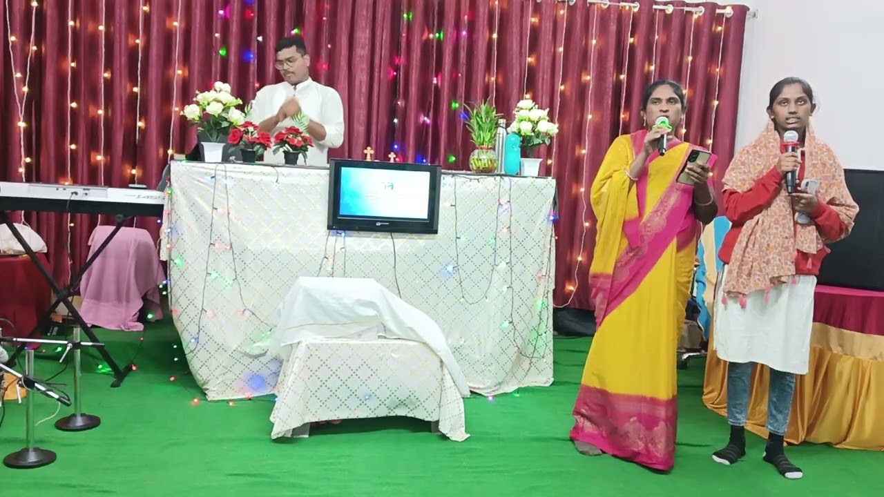 సండే ఆరాధన లో దేవుని గణపరసిన సిస్టర్స్..