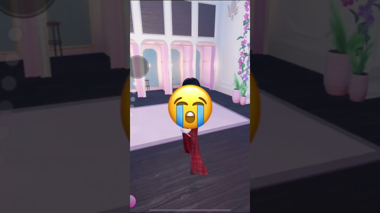 NEW BUTTON IN THE WINTER UPDATE?? 😱❄️⛄️ #dti #dresstoimpress #roblox #winter #update #shorts #fyp