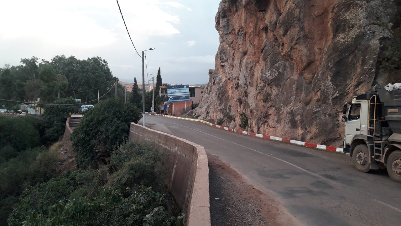 طريق من دمنات إلى ايمي نيفري