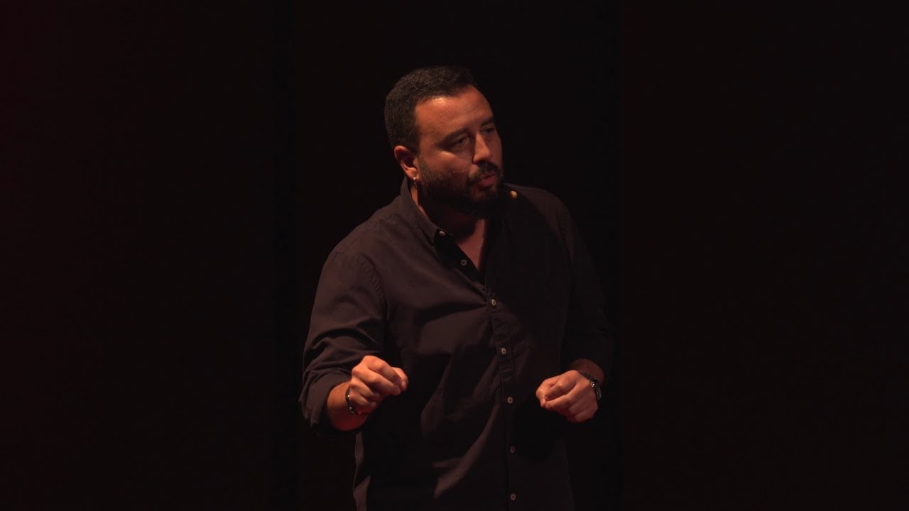 Maestro en Fracasología | Tulio Zuloaga | TEDxMedellin