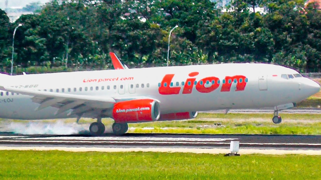 15Mins Of Aircrafts | Airplane Landings & Takeoffs | Juanda Surabaya Airport Plane Spotting SUB/WARR