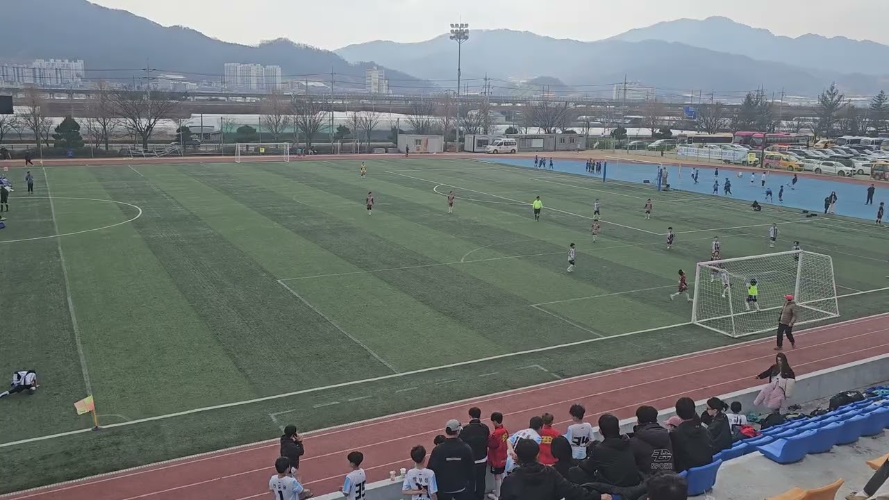 제10회 김천포도배 전국유소년 축구페스티벌 본선 맹호리그8강 티키타카FC U12 VS 진영JFC U12(전반전)