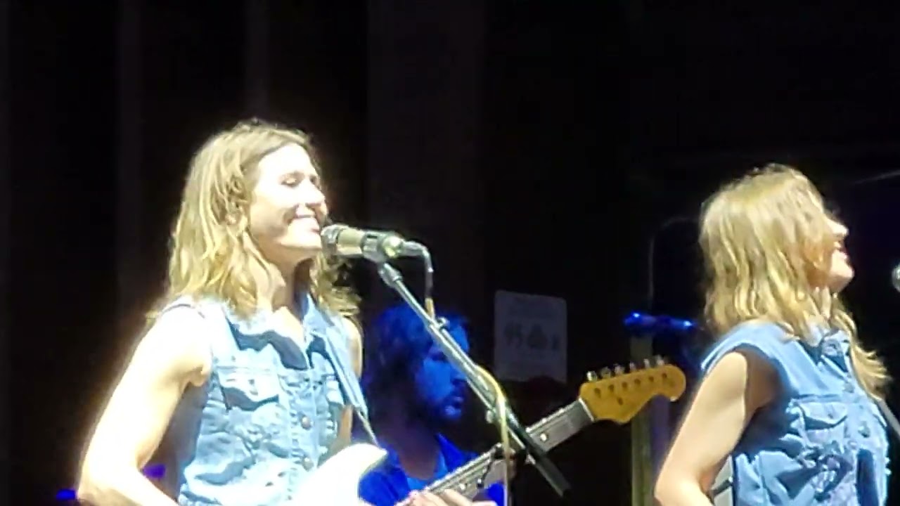 Larkin Poe 
