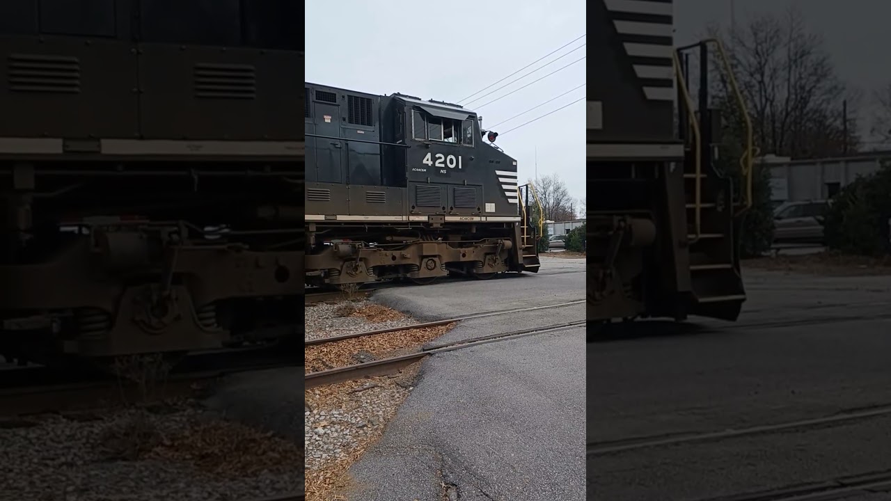 S05E092 Flagging a Crossing with NS 15R 
