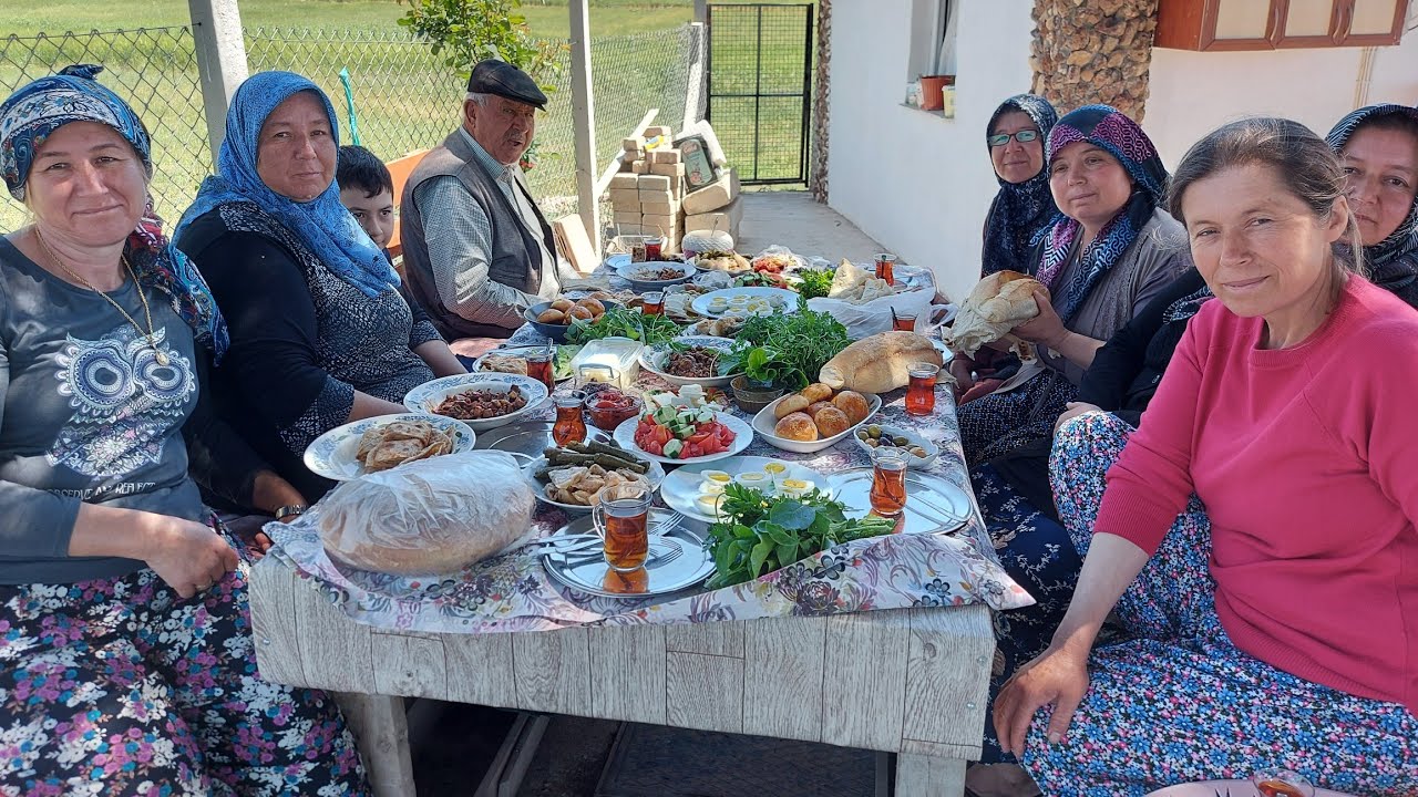 BABAM VE KARDEŞLERİMLE GÜZEL BİR KAHVALTI🥰 BACILARIMA HEDİYE ALDIM🎁❤